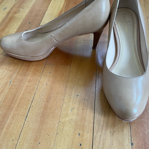 Nude Cole Haan Pump with Nike Air Sole - Picture 4 of 5
